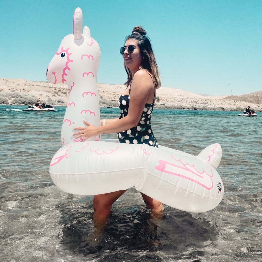 Meet your Posher, Laura